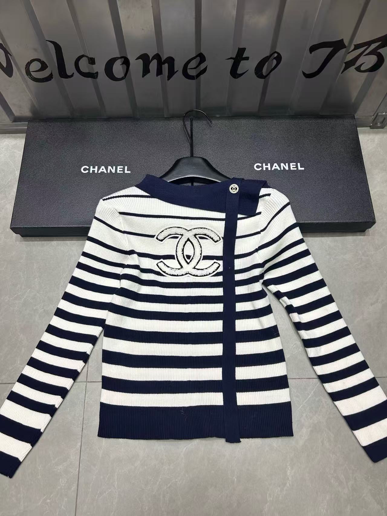 CHANE1 ダブルCストライプウールセーター【50％割引+送料無料】