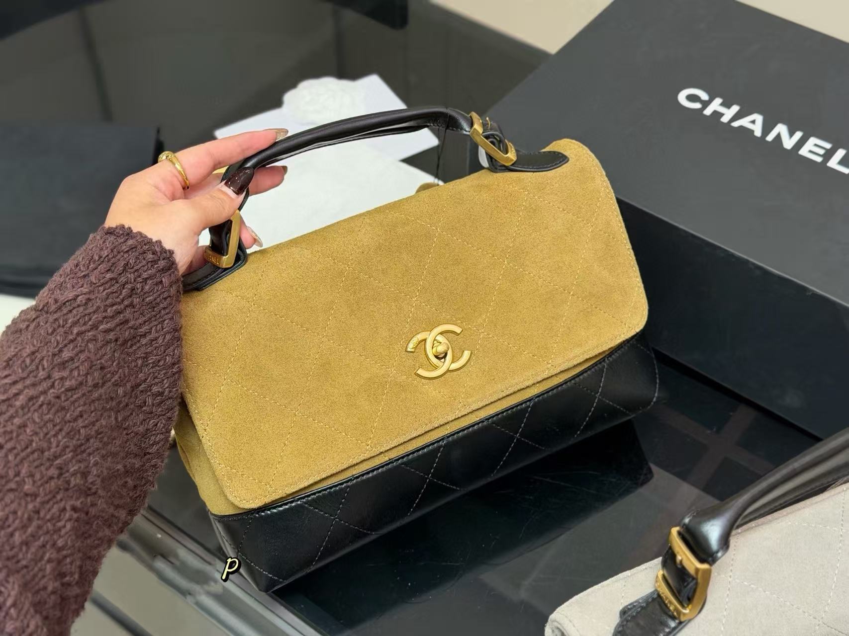 CHANE1 チェーンフラップバッグ【50％割引+送料無料】