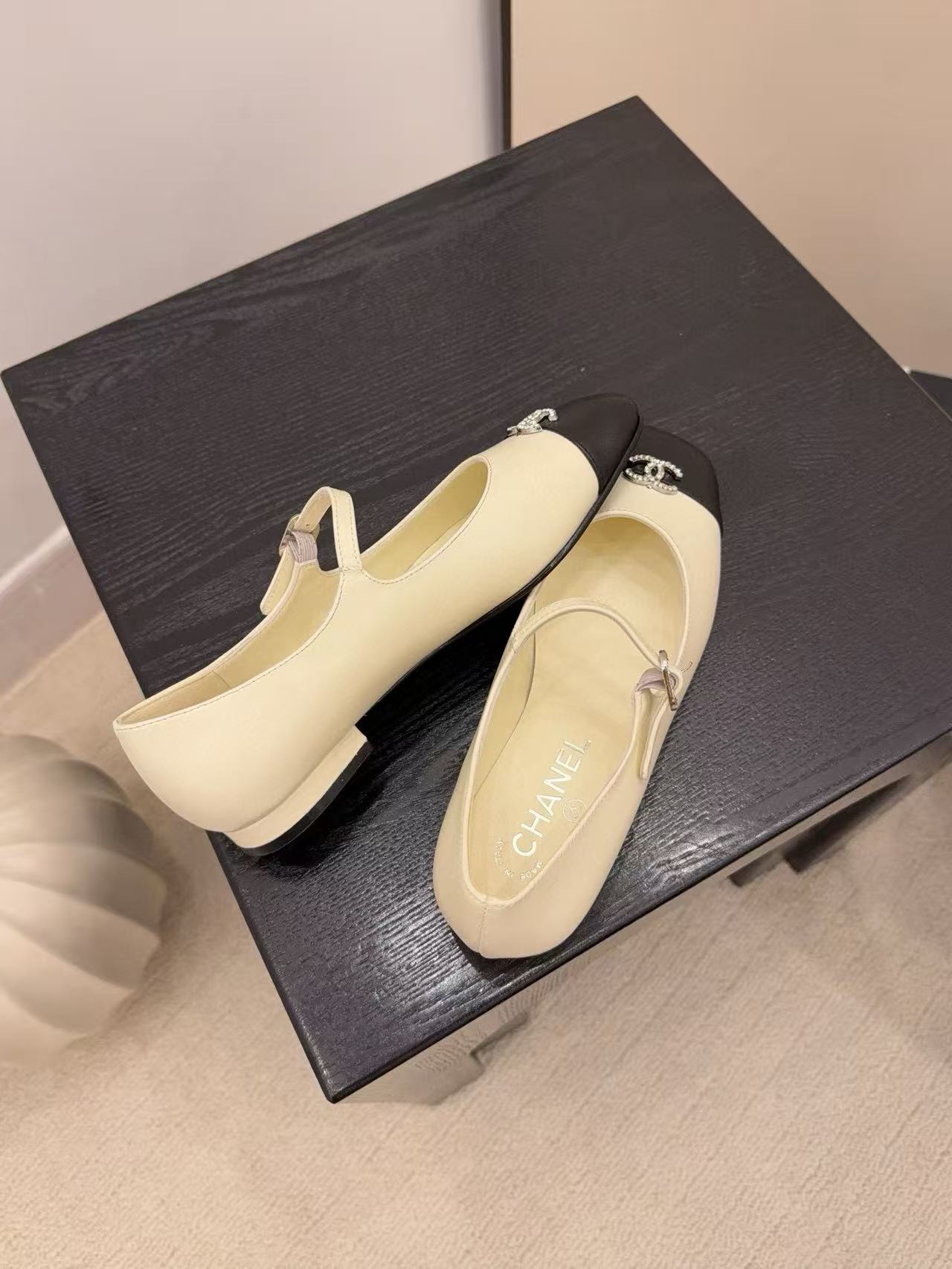 CHANE1 高品質シープスキンフラットシューズ【50％割引+送料無料】