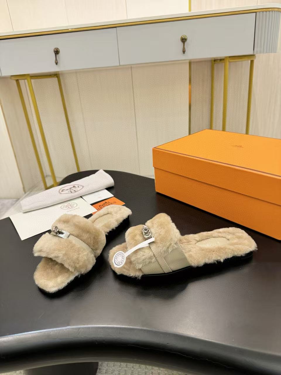 HERME5 高品質kellyシープスキンフラットシューズ【50％割引+送料無料】