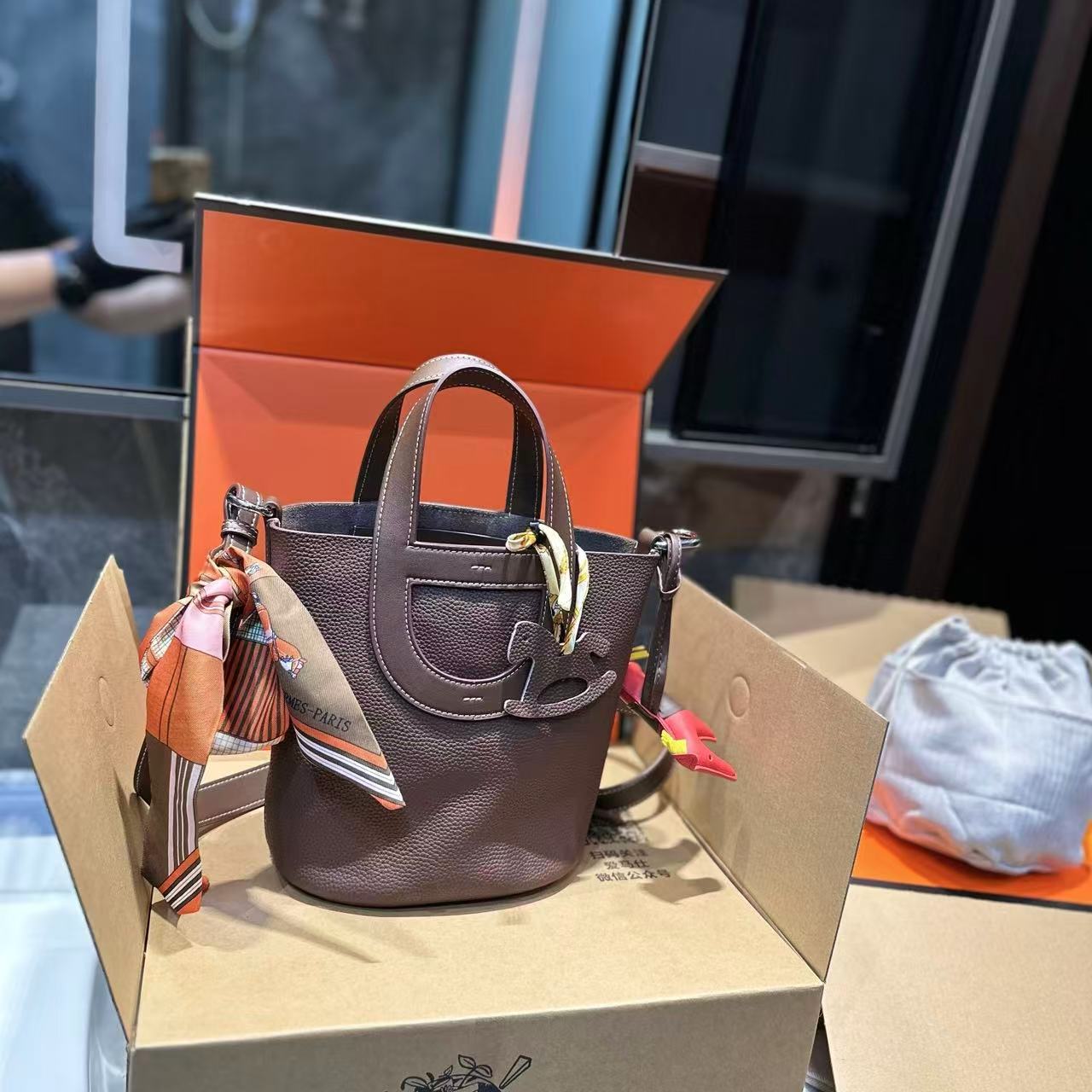 HERME5 ゴールドバックル ピッグノーズ ハンドバッグ【50％割引+送料無料】