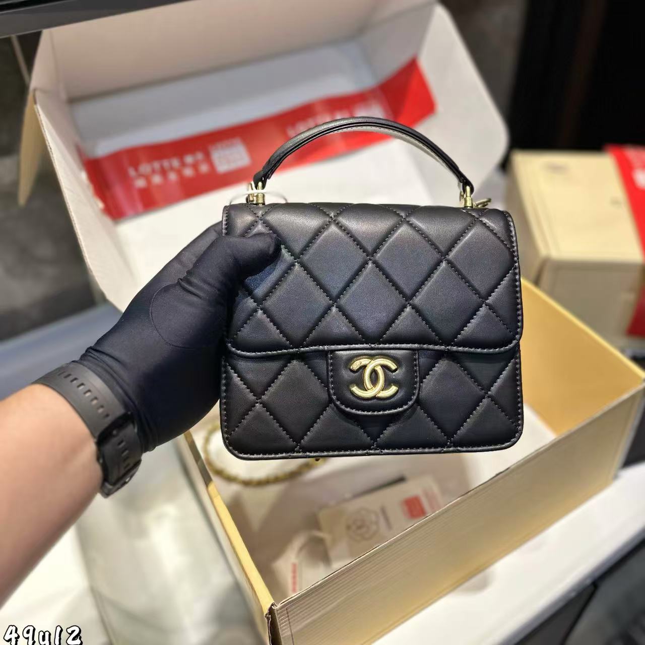 CHANE1 チェーンスクエアフラップバッグ【50％割引+送料無料】
