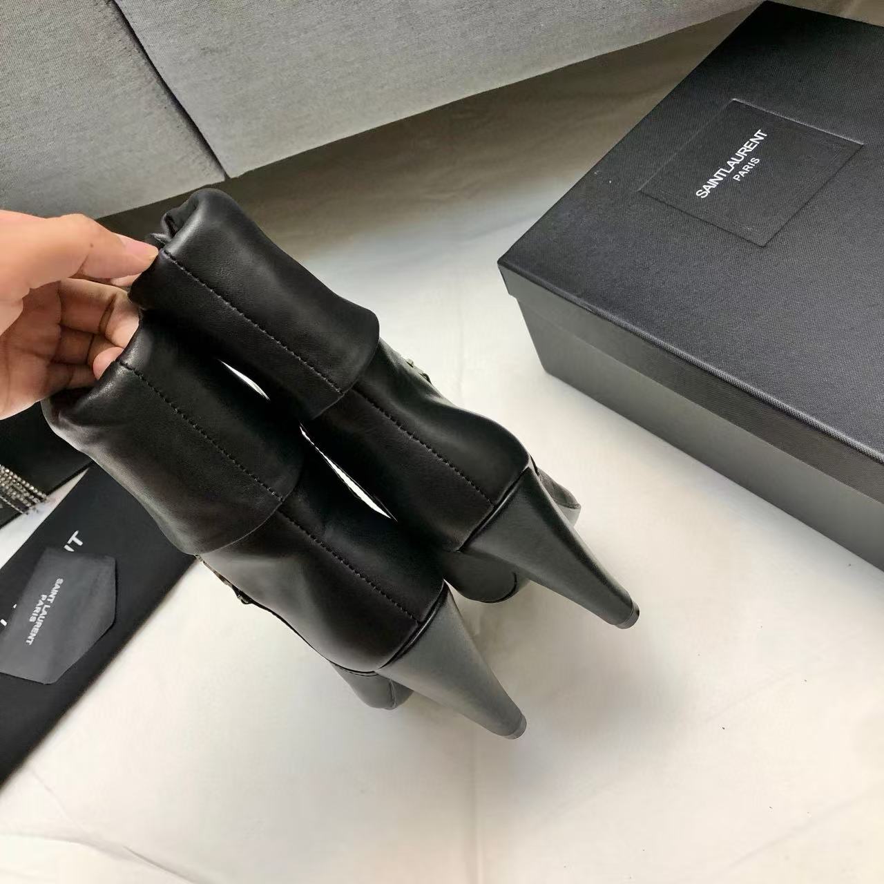 YSLの高品質ポインテッドシープスキンアンクルブーツ【50％割引+送料無料】