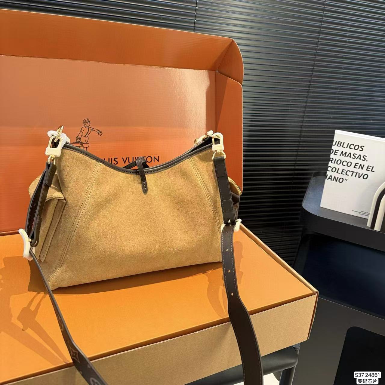 LV Carryallディアスキンチェーンバッグ【50%割引+送料無料】