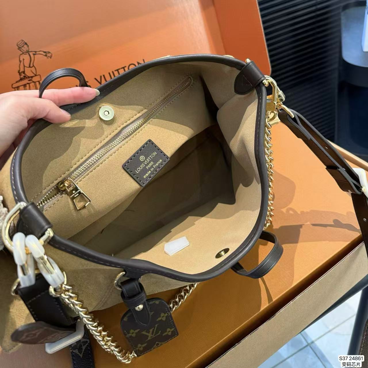 LV Carryallディアスキンチェーンバッグ【50%割引+送料無料】