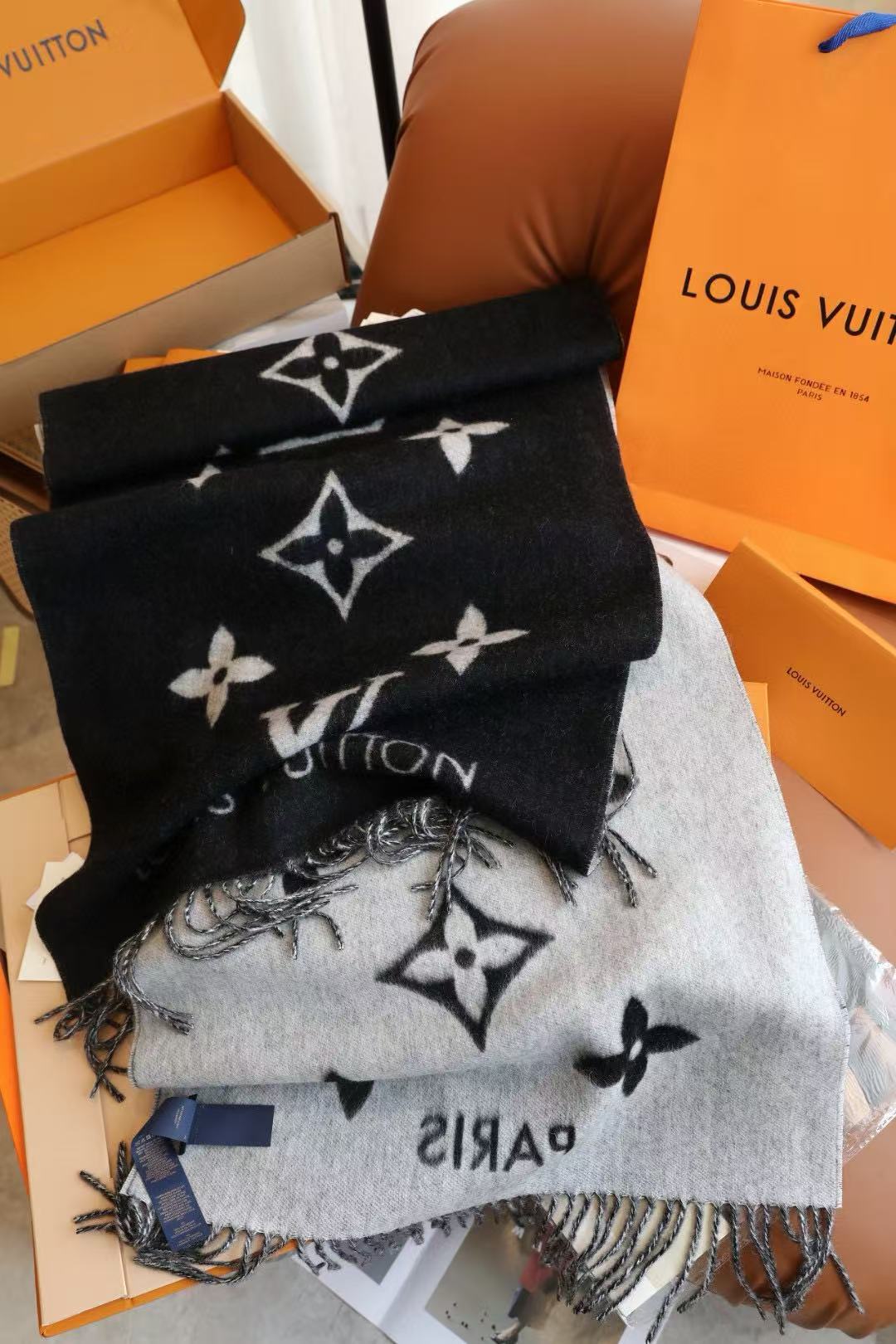 LV 秋冬 プリント タッセル カシミアスカーフ【50％割引+送料無料】