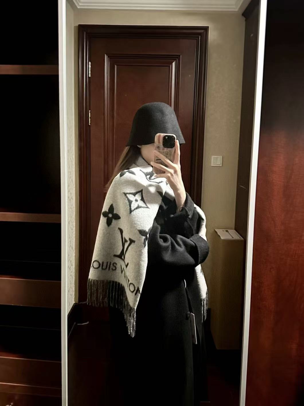 LV 秋冬 プリント タッセル カシミアスカーフ【50％割引+送料無料】