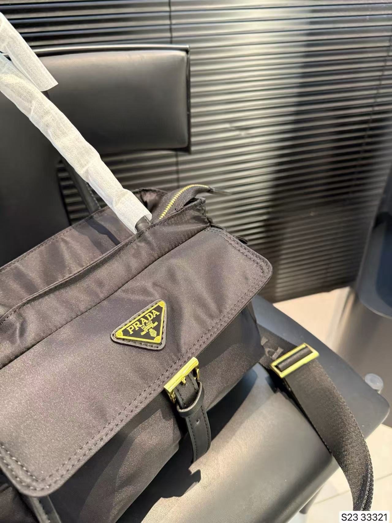 PR4DA ナイロンカメラバッグ【50%割引+送料無料】