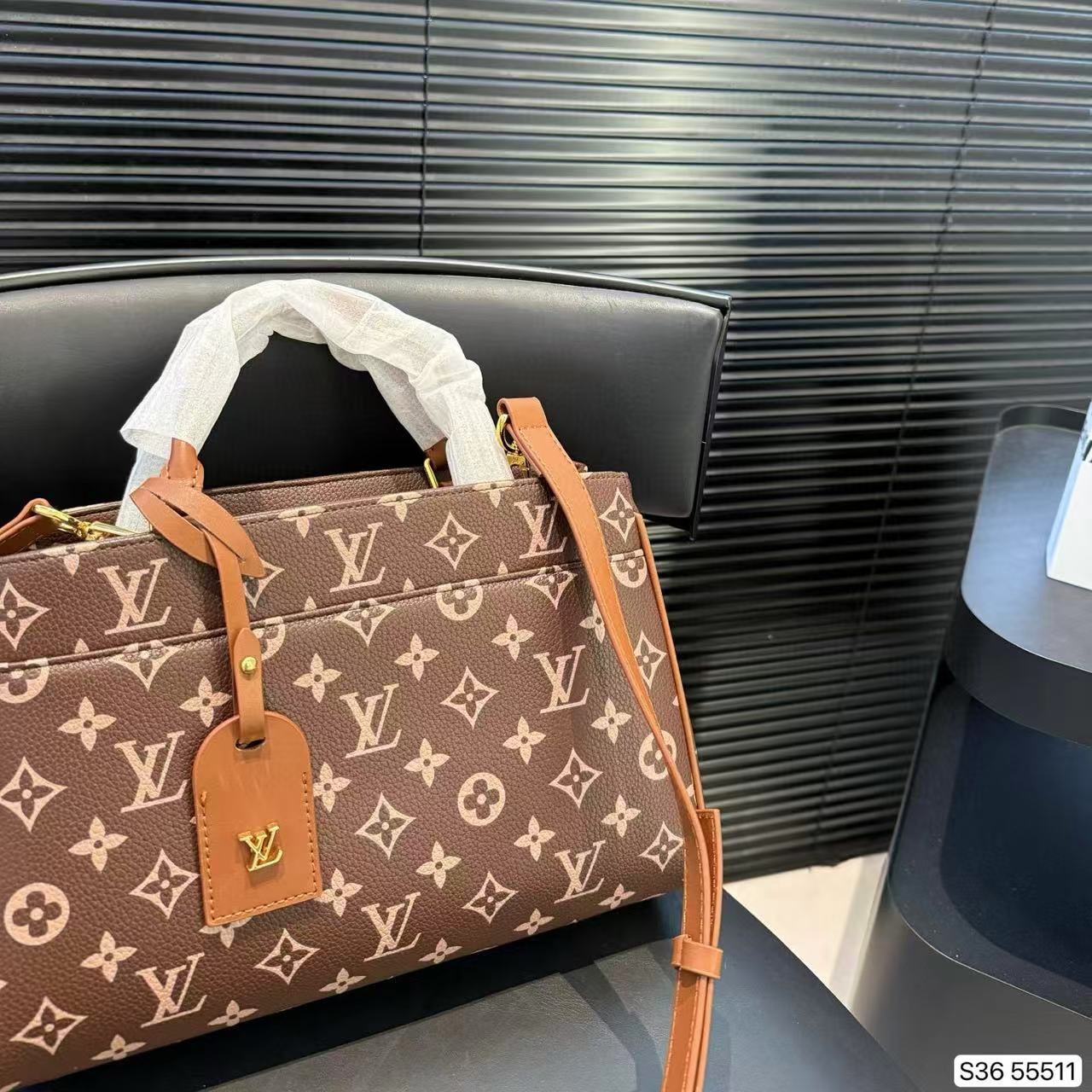 LV Sully牛革ハンドバッグ【50％割引+送料無料】