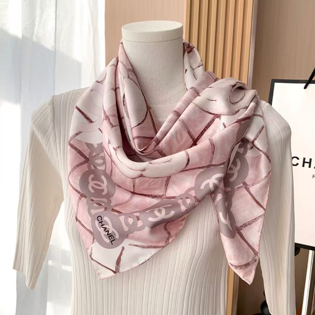 CHANE1 ダブルCプリント シルクスカーフ【50％割引+送料無料】