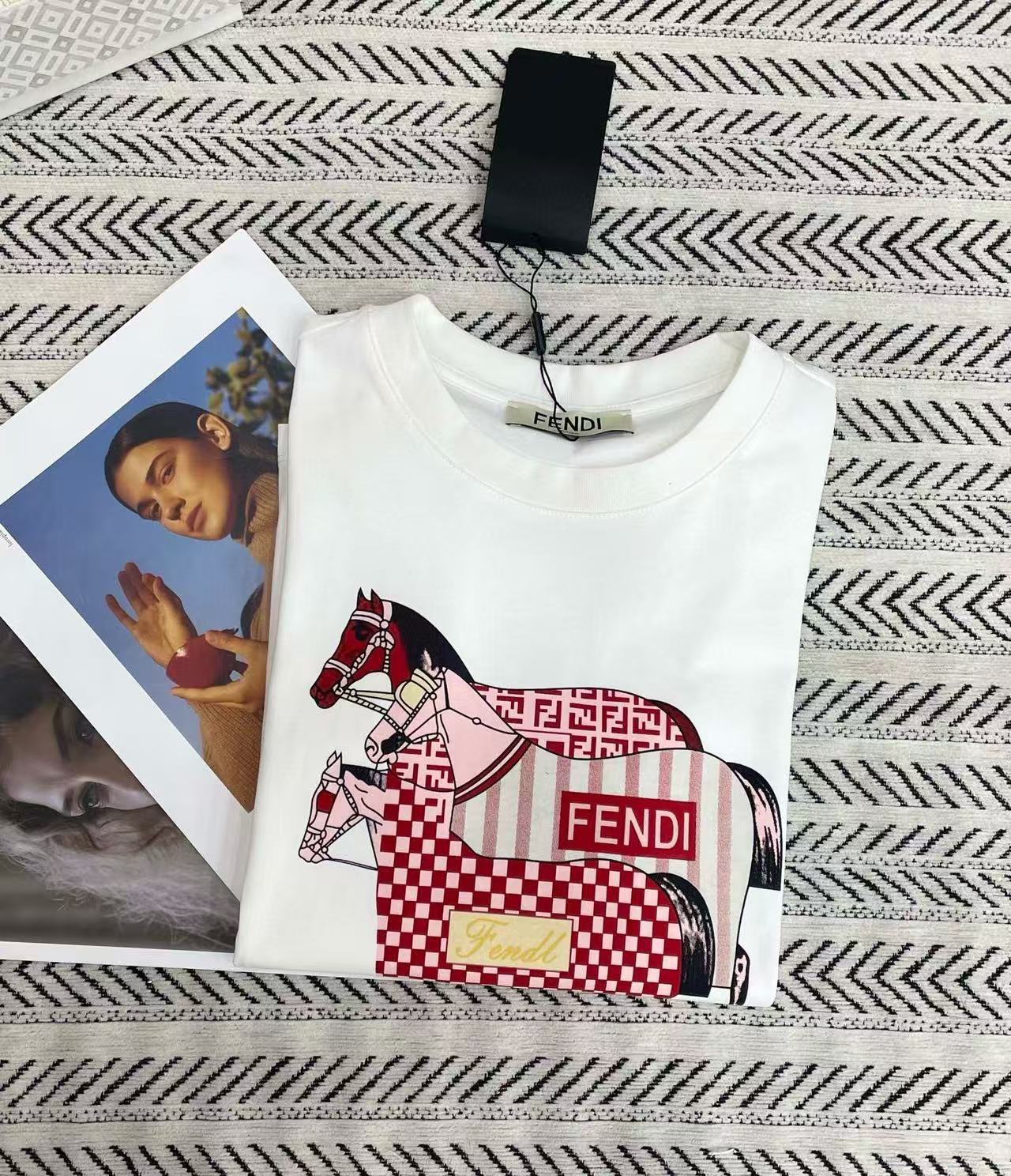 FEND1 ポニー＆レタープリントTシャツ【50％割引+送料無料】