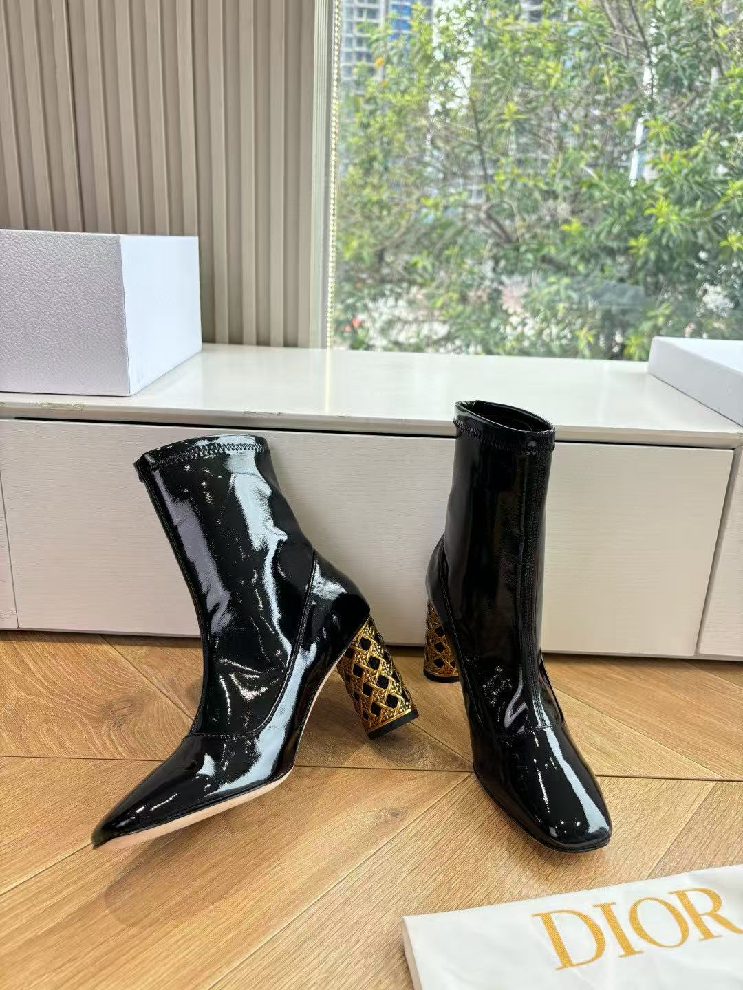 DIOR 高品質ミニマリストパテントレザーハイヒールアンクルブーツ【50%割引+送料無料】