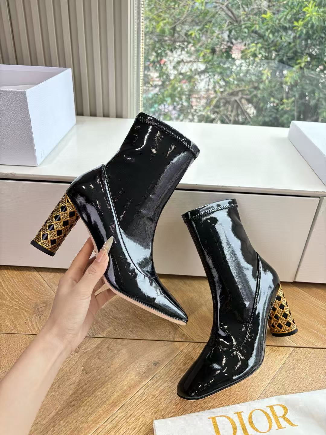 DIOR 高品質ミニマリストパテントレザーハイヒールアンクルブーツ【50%割引+送料無料】