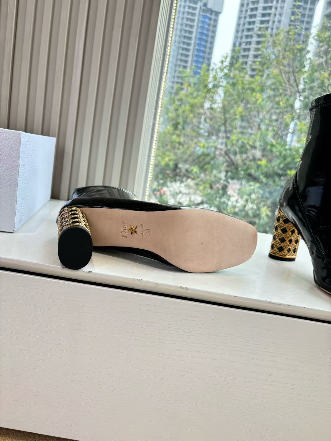 DIOR 高品質ミニマリストパテントレザーハイヒールアンクルブーツ【50%割引+送料無料】