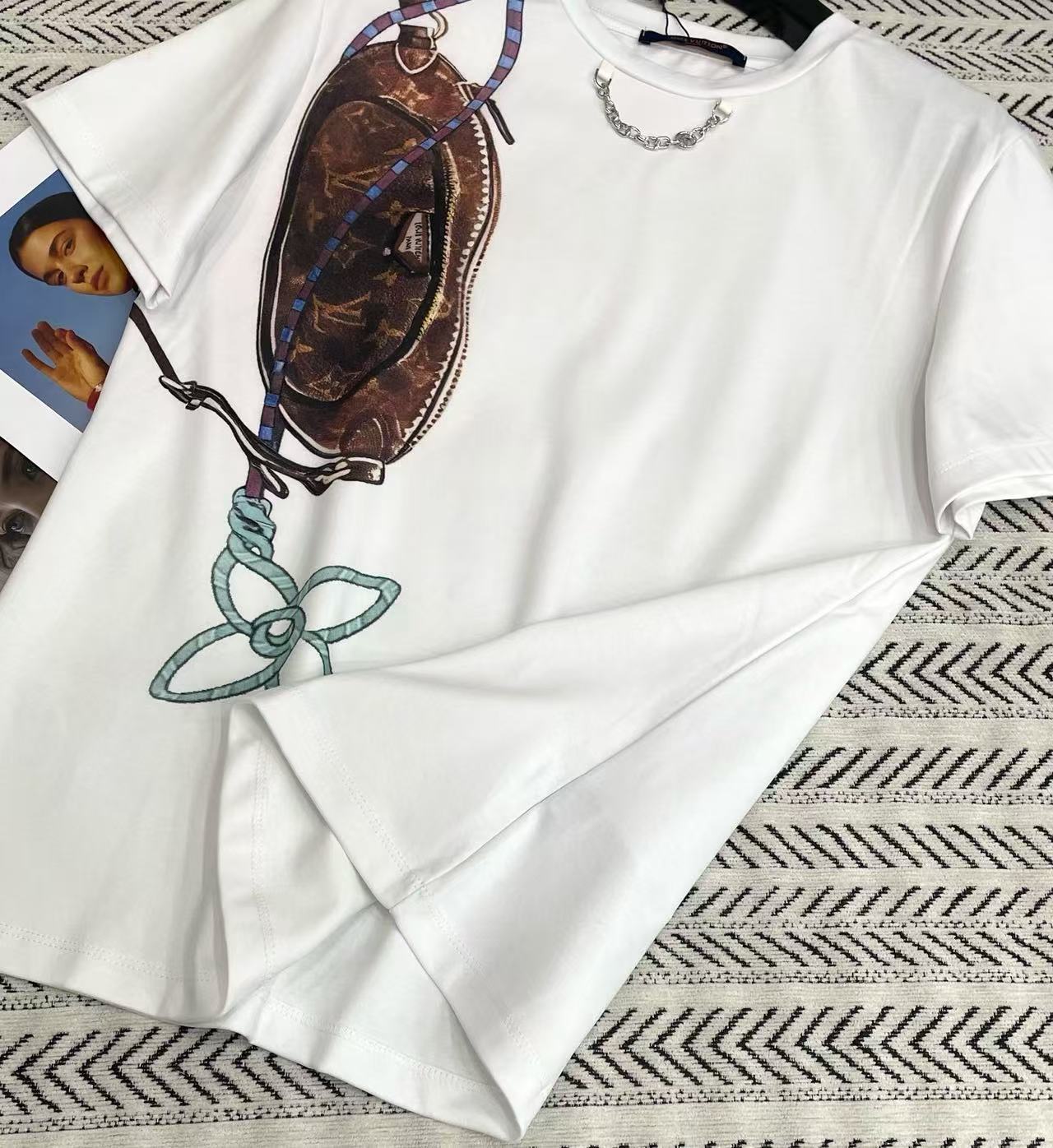 LVチェーンプリントレターTシャツ【50%割引+送料無料】