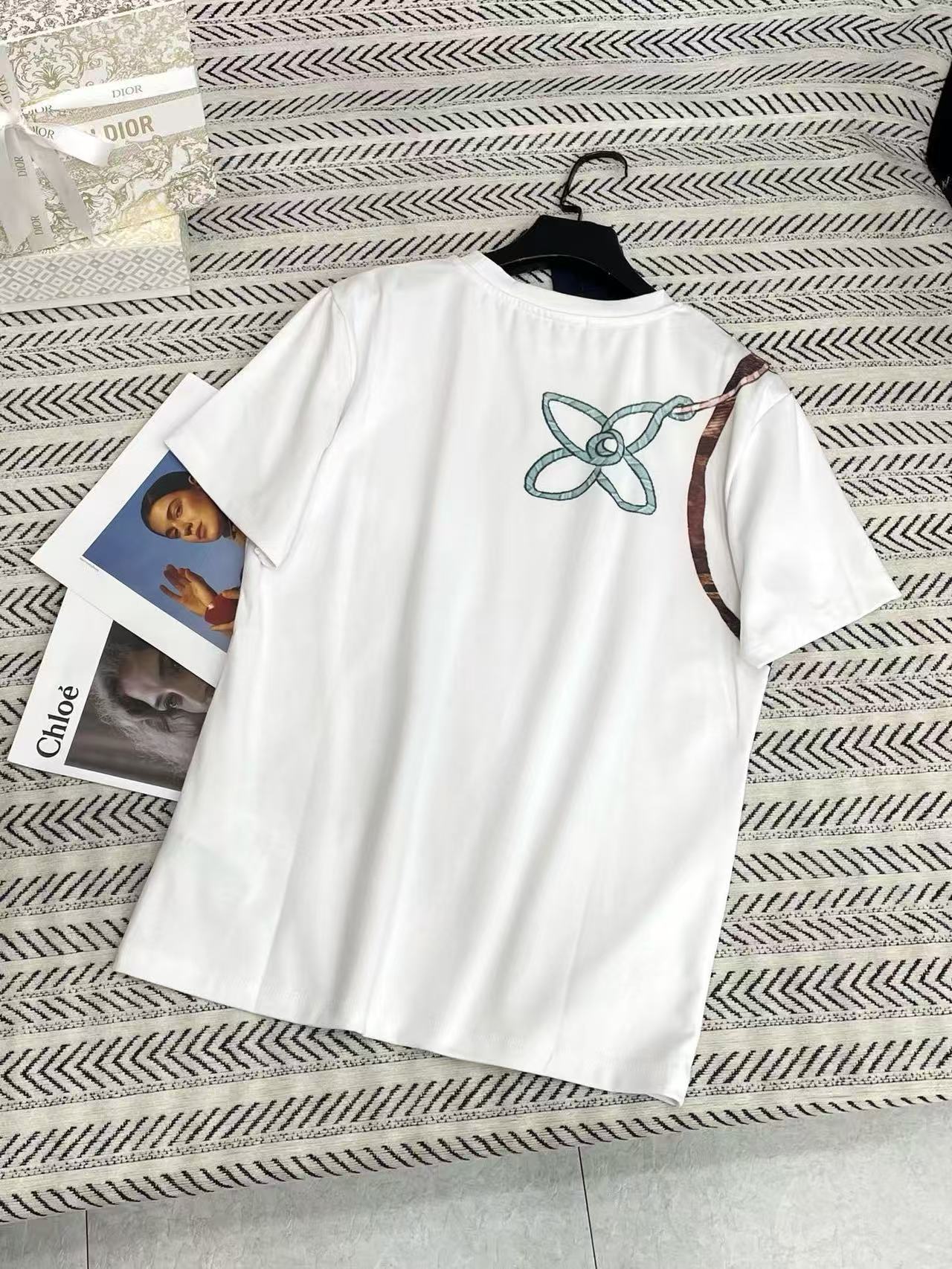 LVチェーンプリントレターTシャツ【50%割引+送料無料】