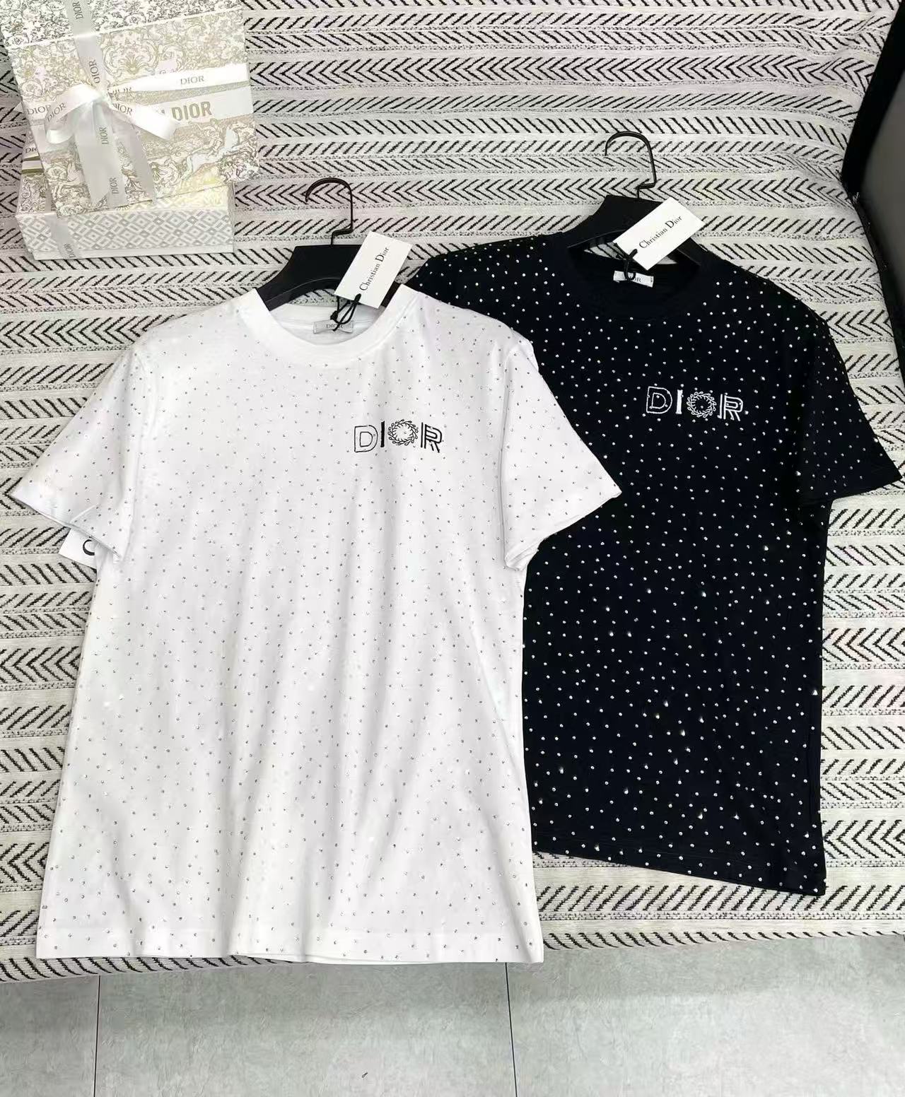 DIOR フルダイヤモンドレターTシャツ【50％割引+送料無料】