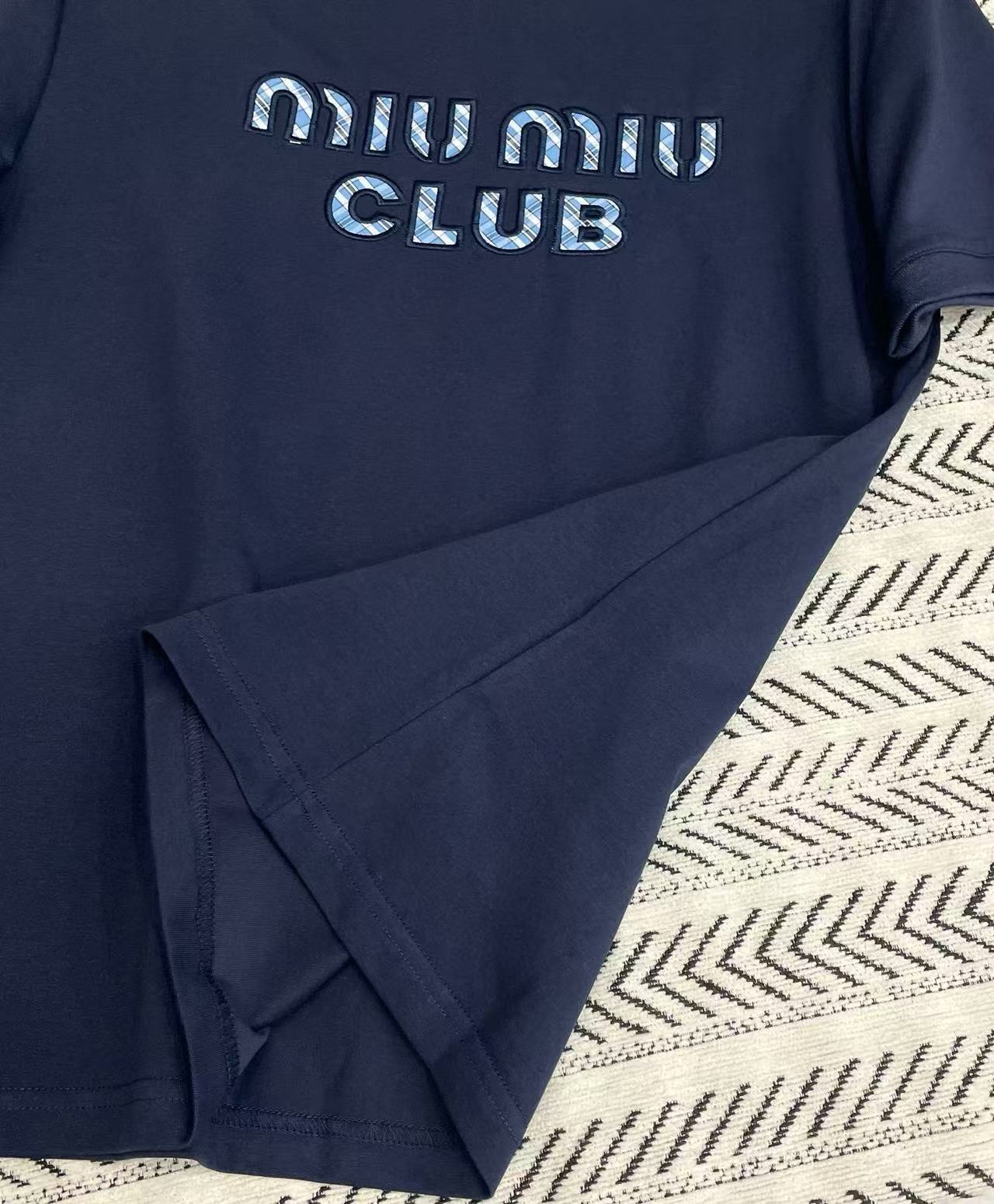 M1UM1U 刺繍レターTシャツ【50％割引+送料無料】