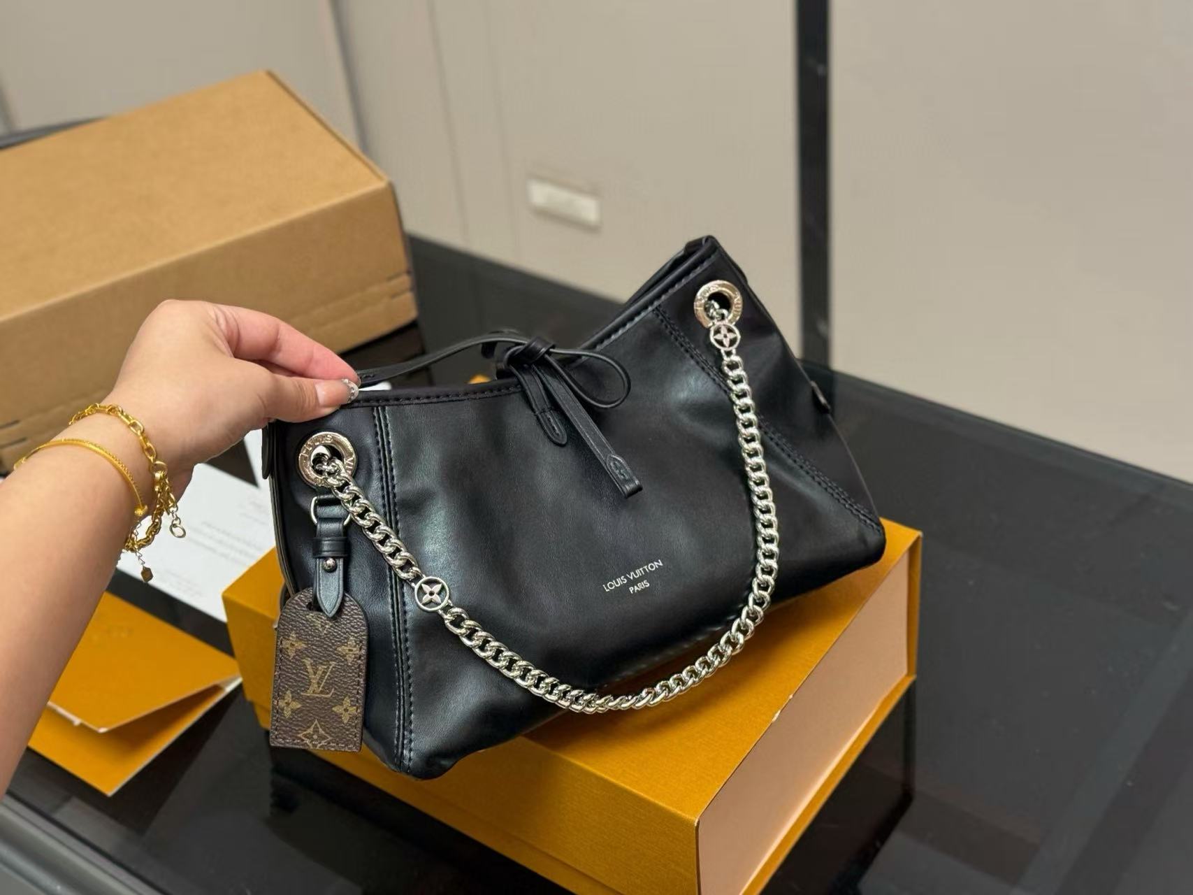 LVチェーンショルダー/クロスボディバッグ【50％割引+送料無料】