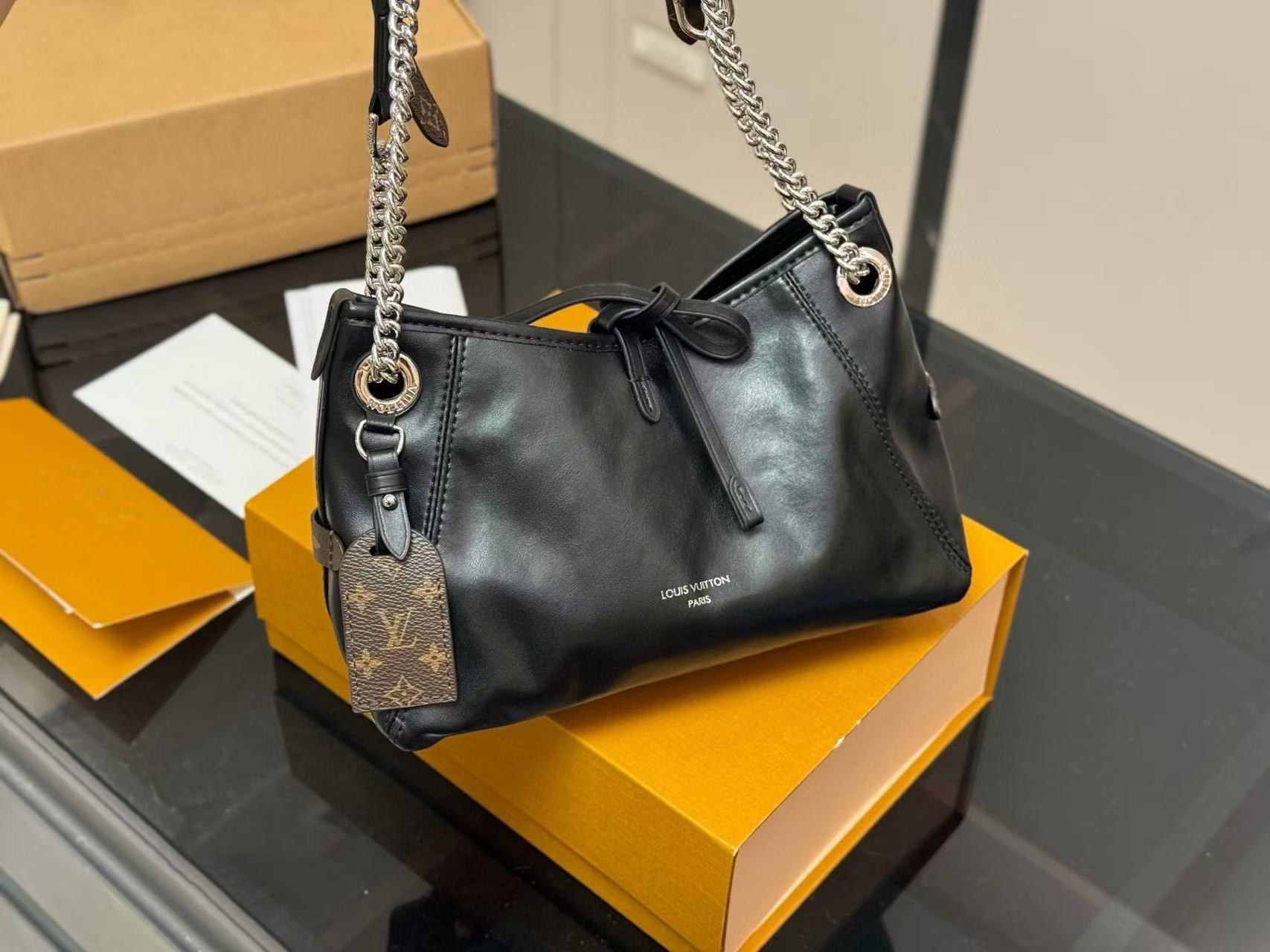 LVチェーンショルダー/クロスボディバッグ【50％割引+送料無料】