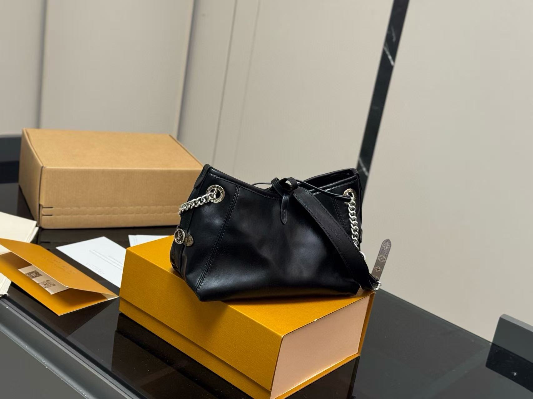 LVチェーンショルダー/クロスボディバッグ【50％割引+送料無料】