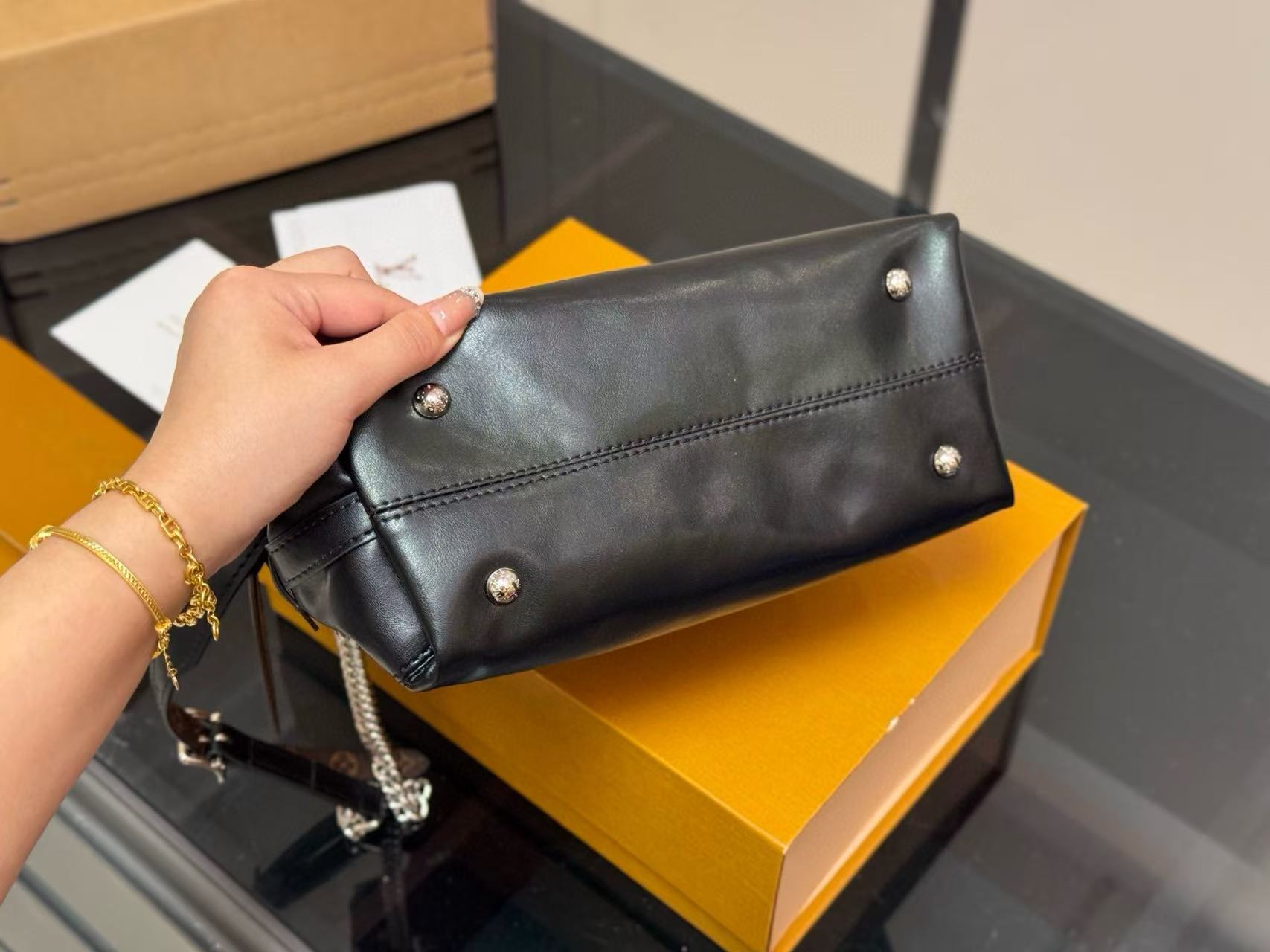 LVチェーンショルダー/クロスボディバッグ【50％割引+送料無料】