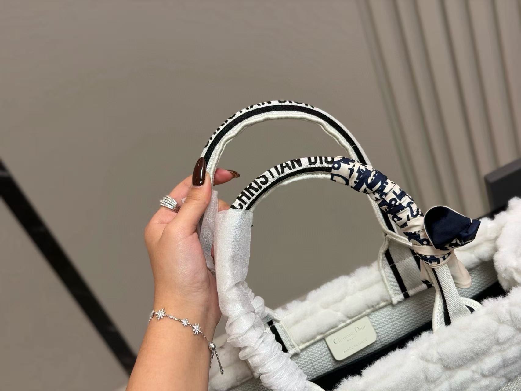 DI0Rウールレタートートバッグ【50％割引+送料無料】