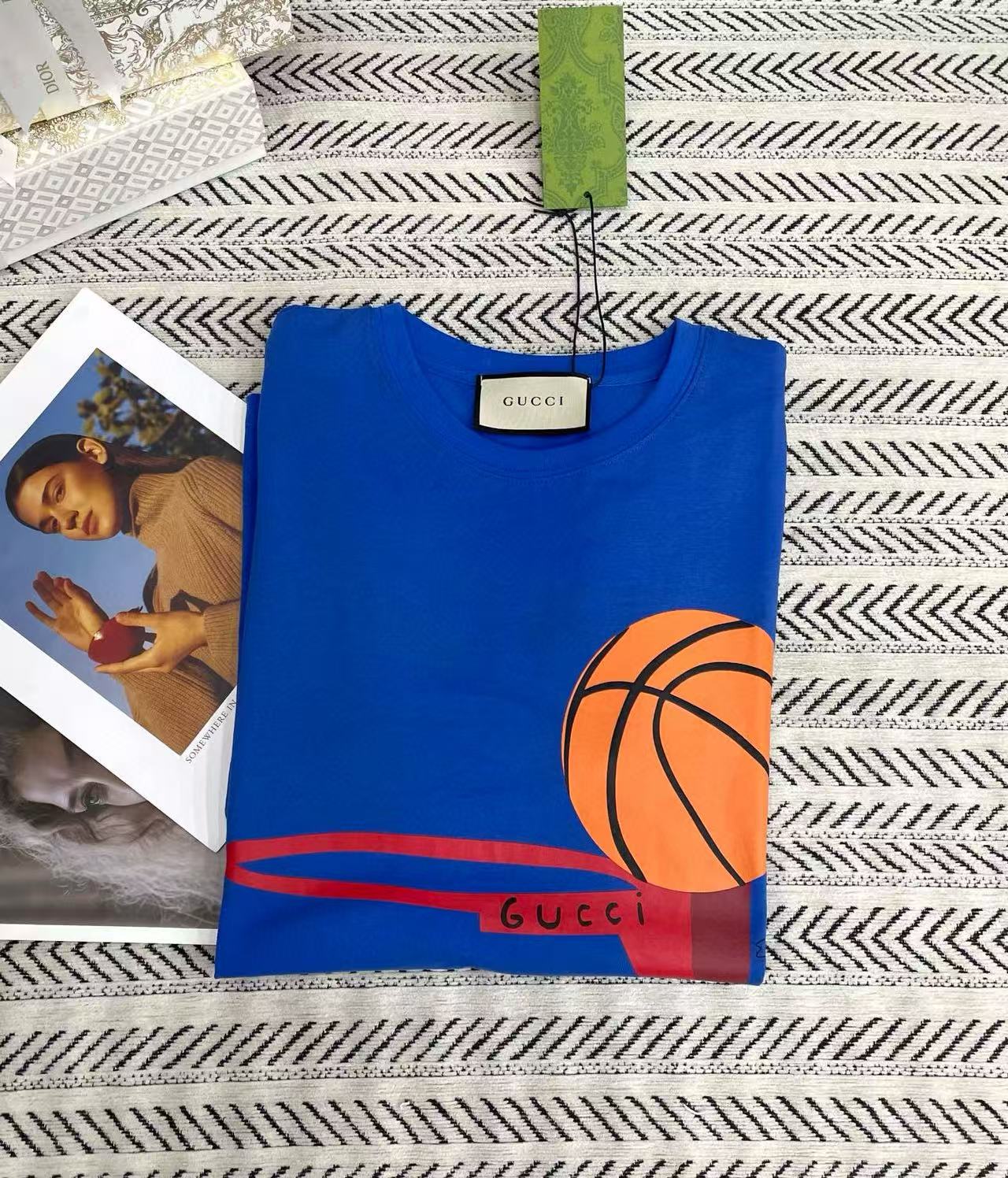 GUCC1 フットボールレターTシャツ【50％割引+送料無料】