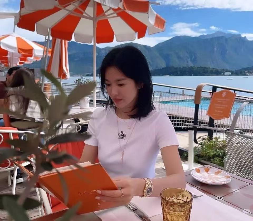 FEND1 刺繍レターTシャツ【50％割引+送料無料】