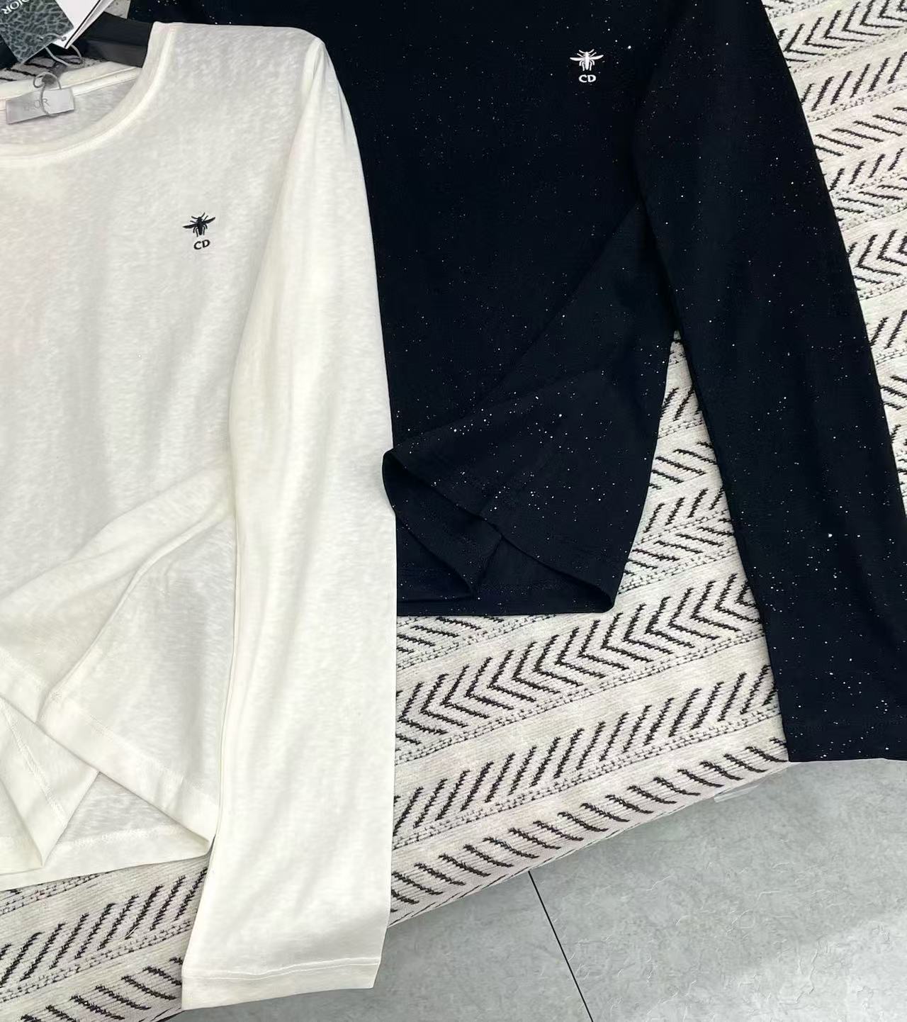 DIOR CD ビー ロングスリーブ Tシャツ【50％割引+送料無料】