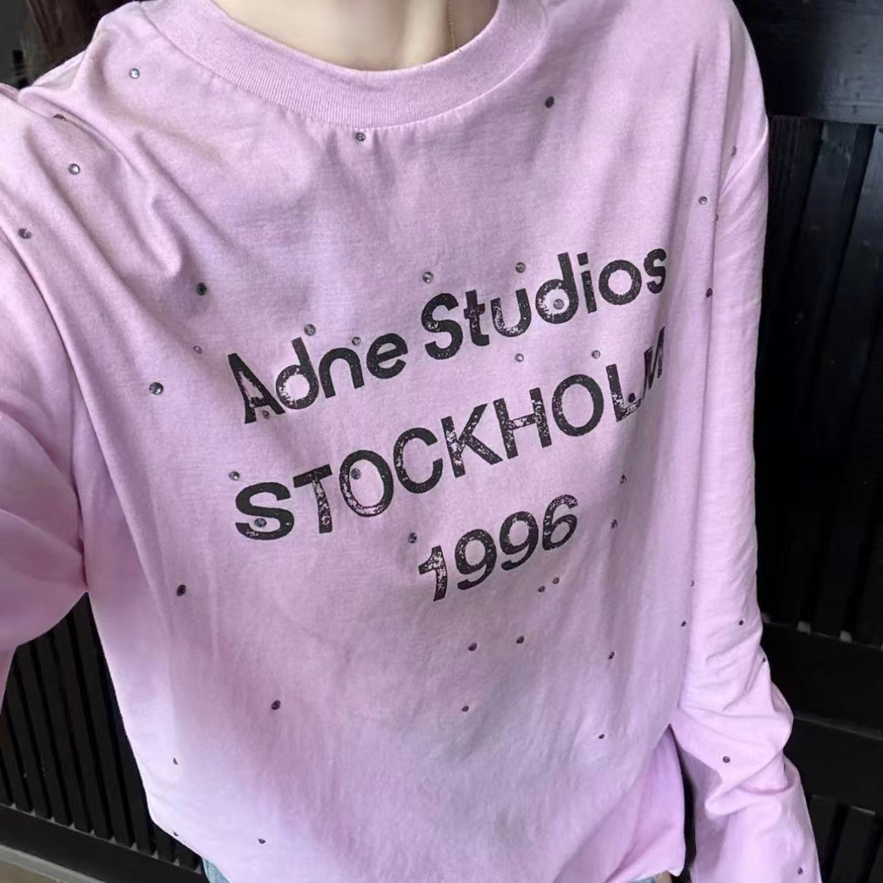 Acne Studiosシンプルな文字の長袖Tシャツ【50%割引+送料無料】