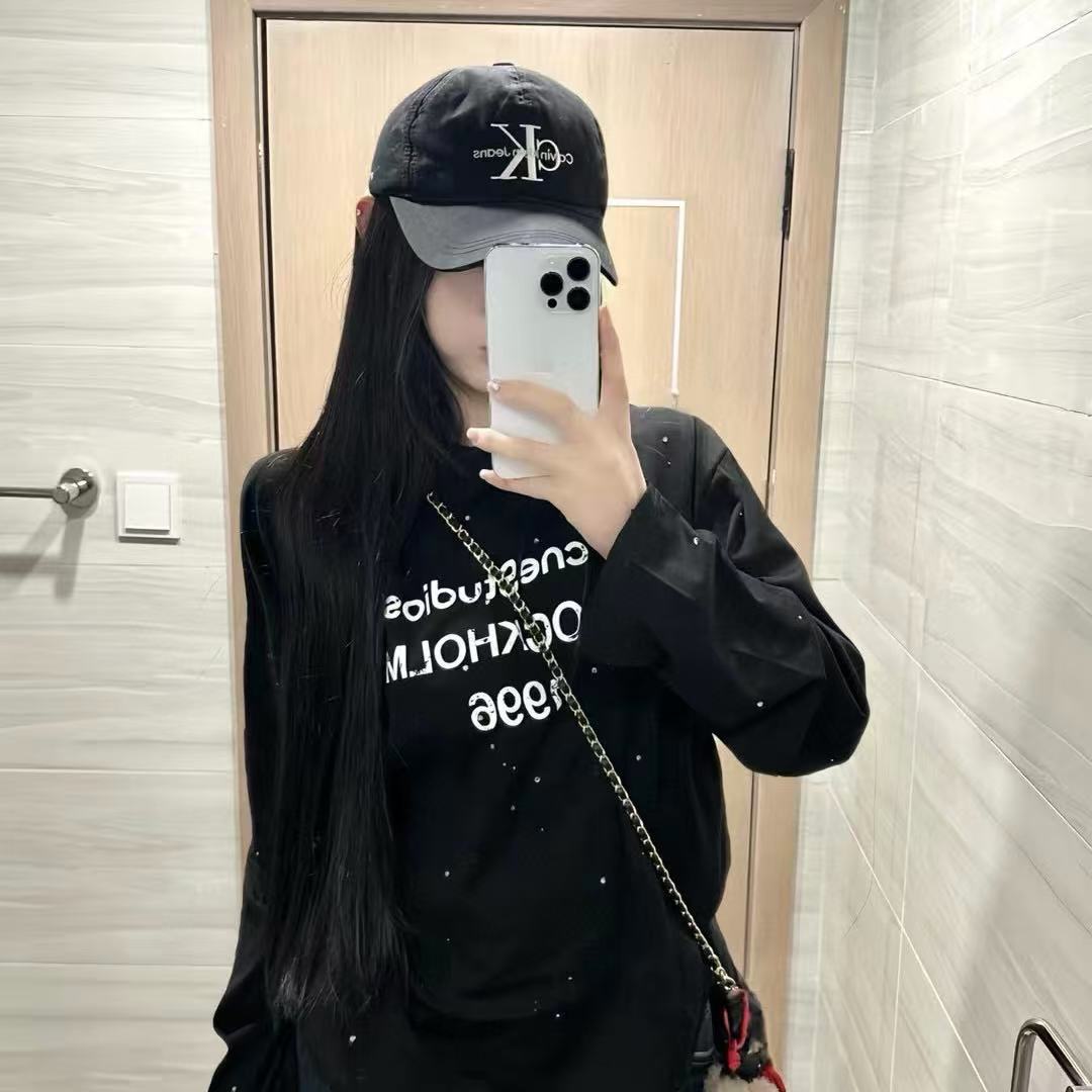 Acne Studiosシンプルな文字の長袖Tシャツ【50%割引+送料無料】