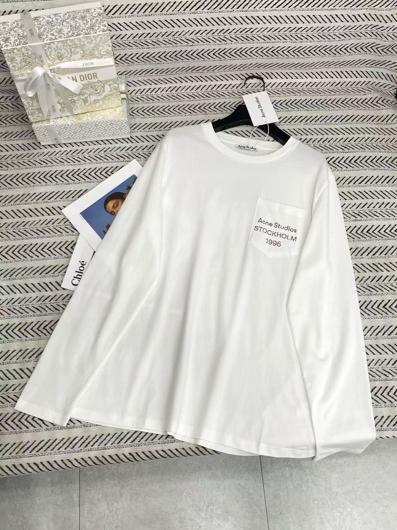 Acne StudioポケットレターロングスリーブTシャツ【50%割引+送料無料】