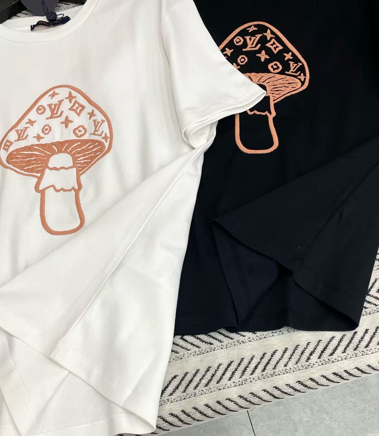 LVマッシュルーム刺繍レターTシャツ【50％割引+送料無料】