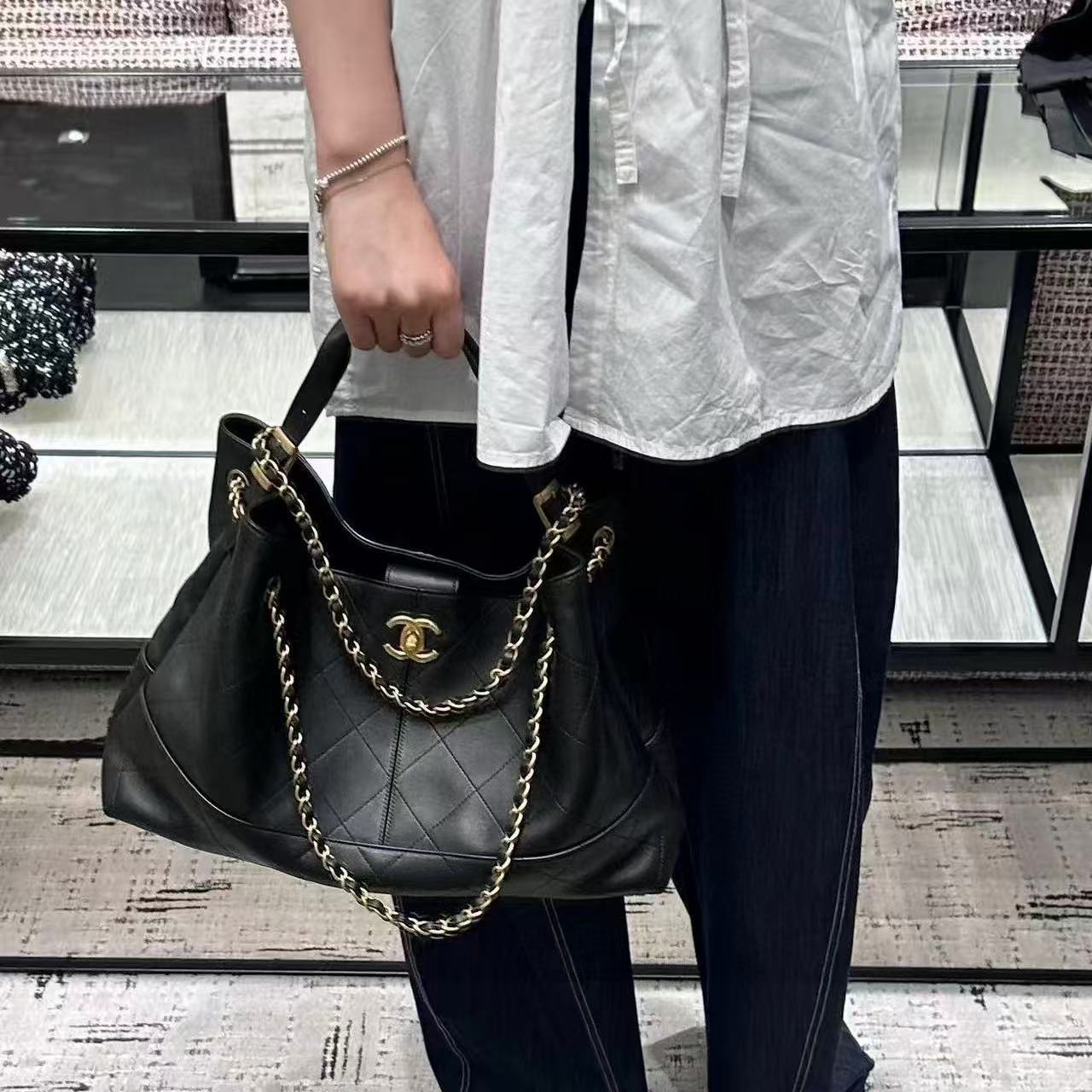 CHANE1レザーチェーンバッグ【50％割引+送料無料】