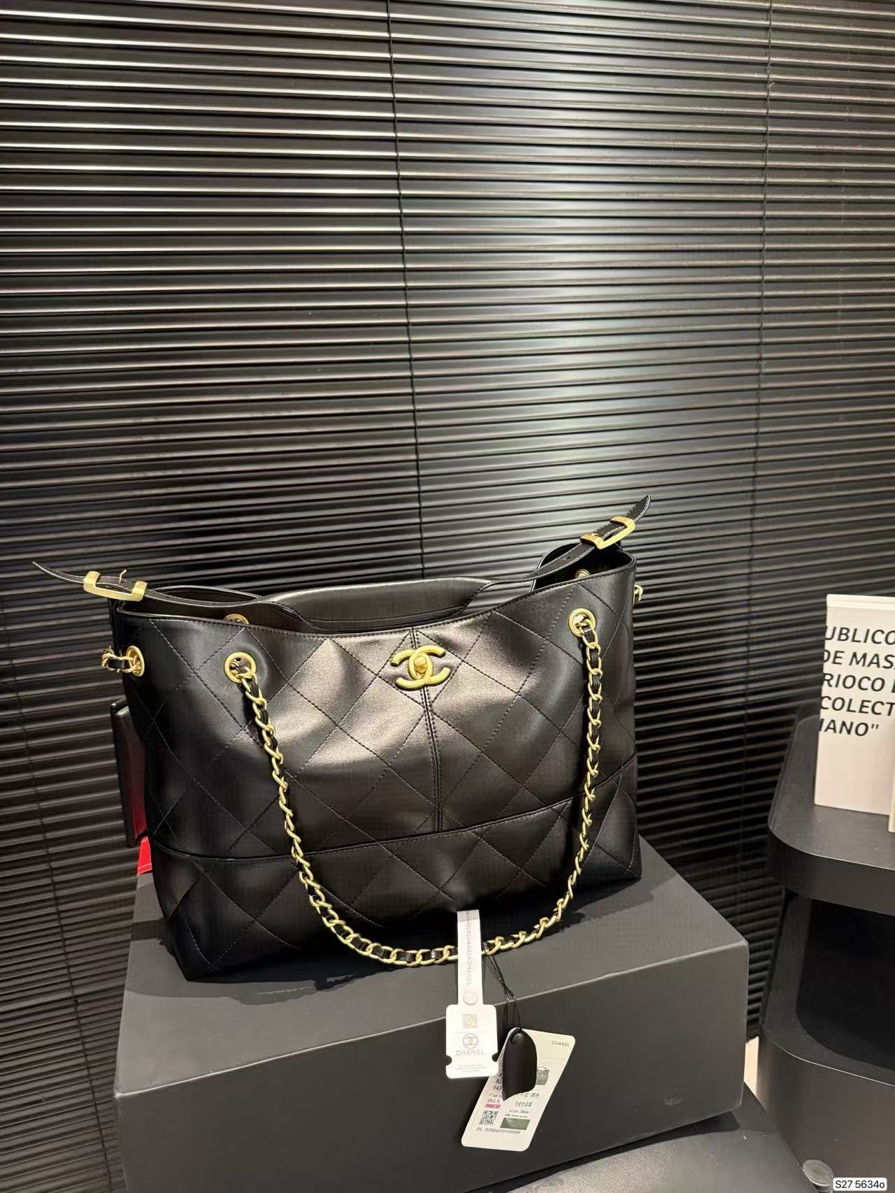 CHANE1レザーチェーンバッグ【50％割引+送料無料】