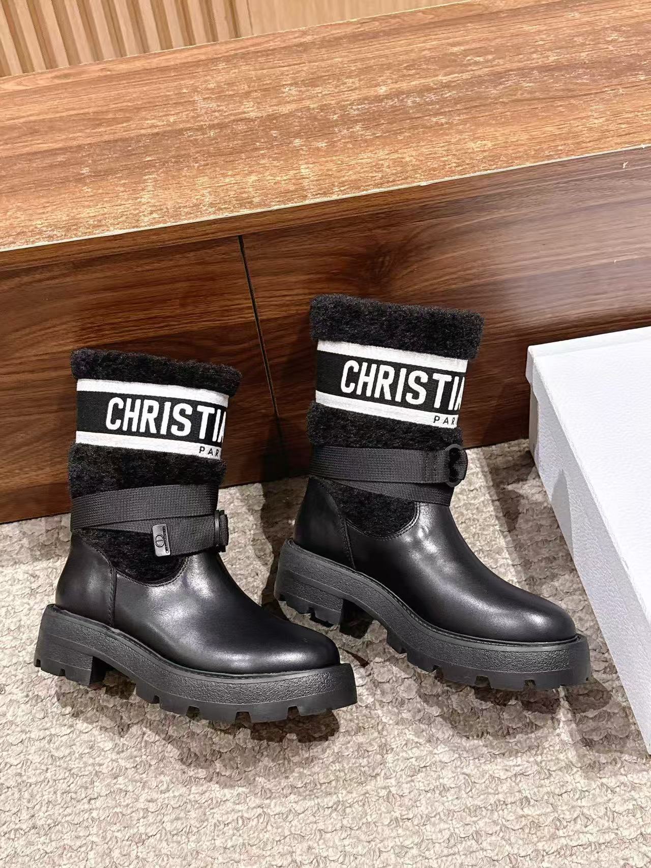 DIOR 高品質ウール レターアンクルブーツ【50%割引+送料無料】
