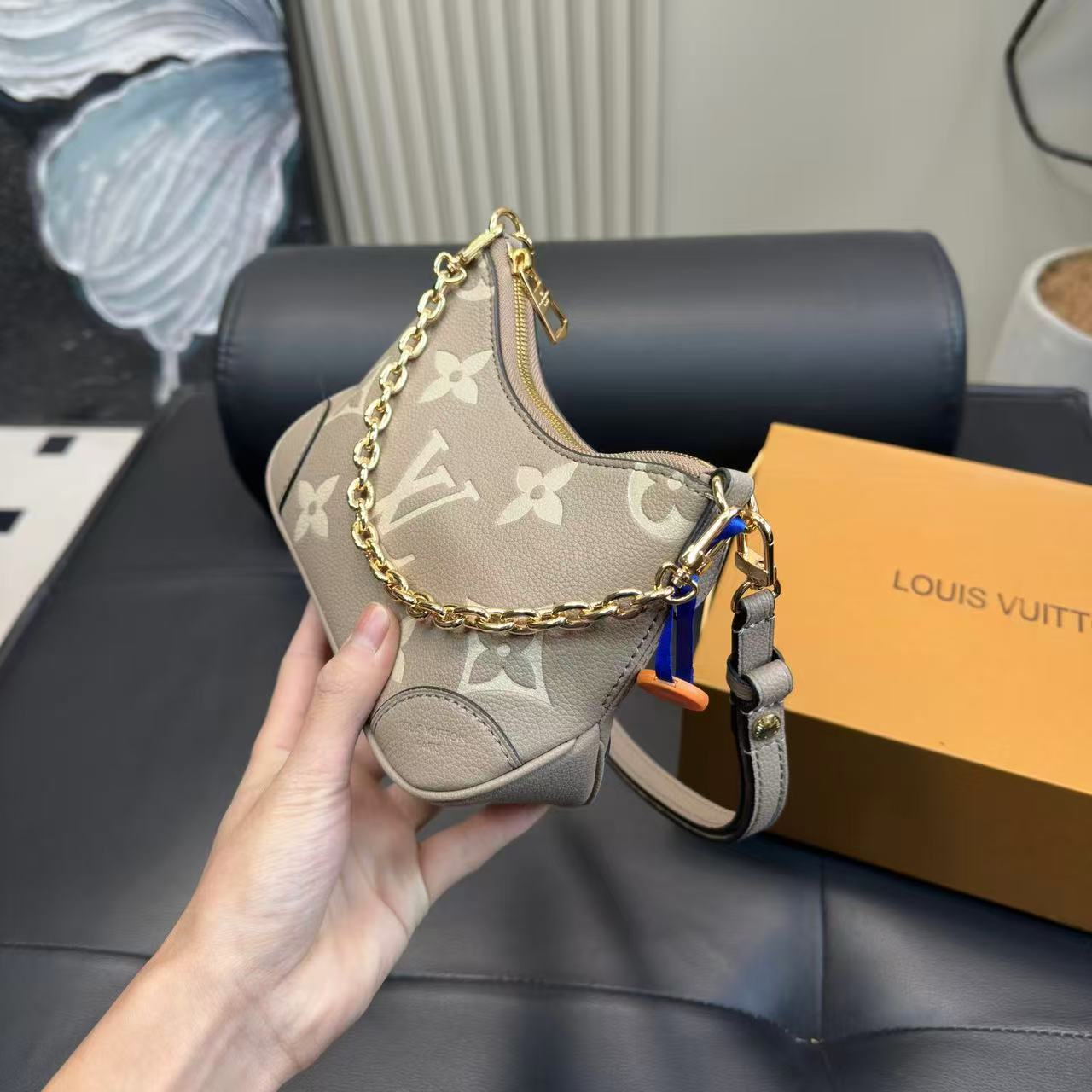 LVチェーンアンダーアームバッグ【50％割引+送料無料】