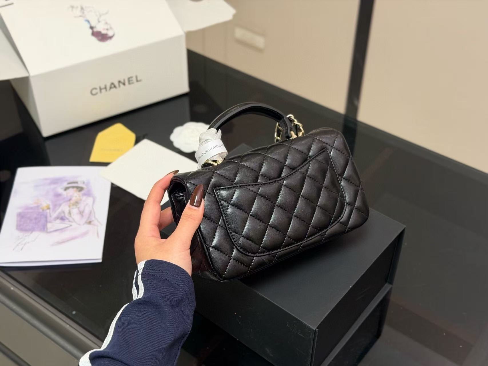 CHANE1 チェーンハンドバッグ【50％割引+送料無料】