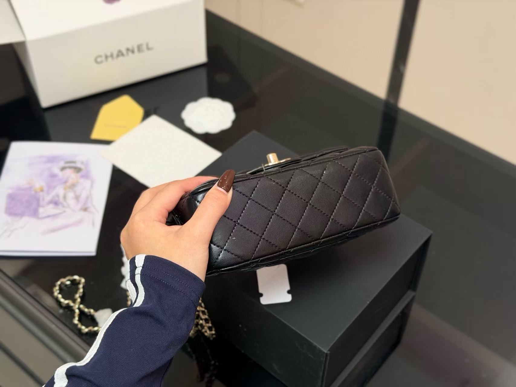 CHANE1 チェーンハンドバッグ【50％割引+送料無料】