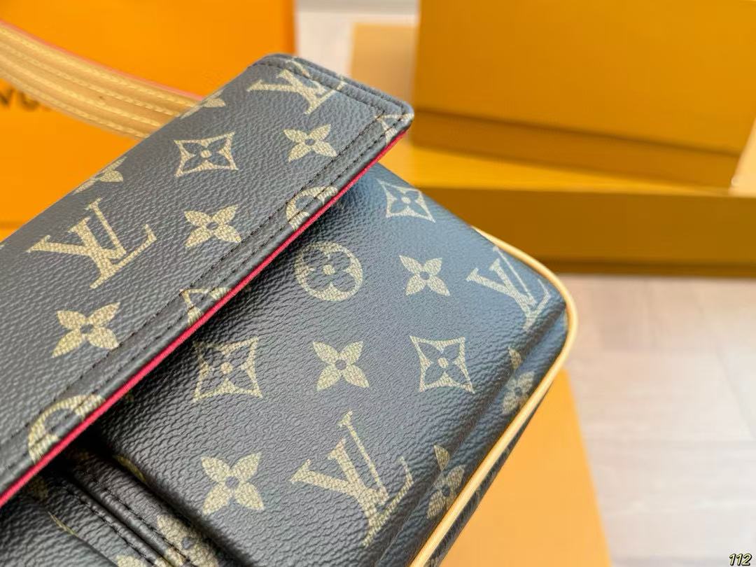 LVプリントのアンダーアームバッグ【50％割引+送料無料】