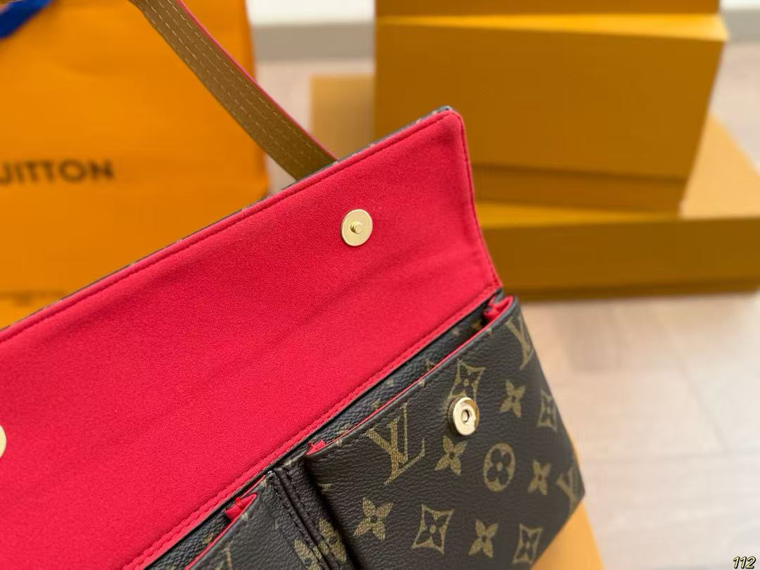 LVプリントのアンダーアームバッグ【50％割引+送料無料】