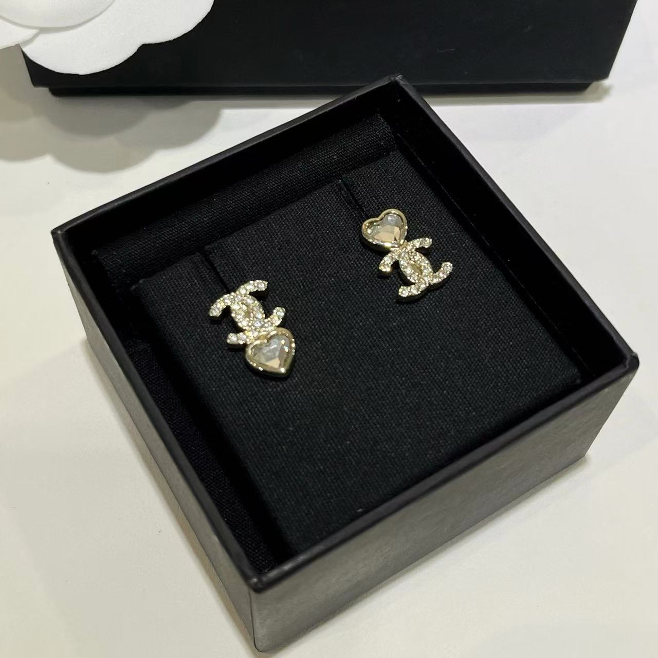 CHANE1 ハート ダブルC イヤリング【50％割引+送料無料】