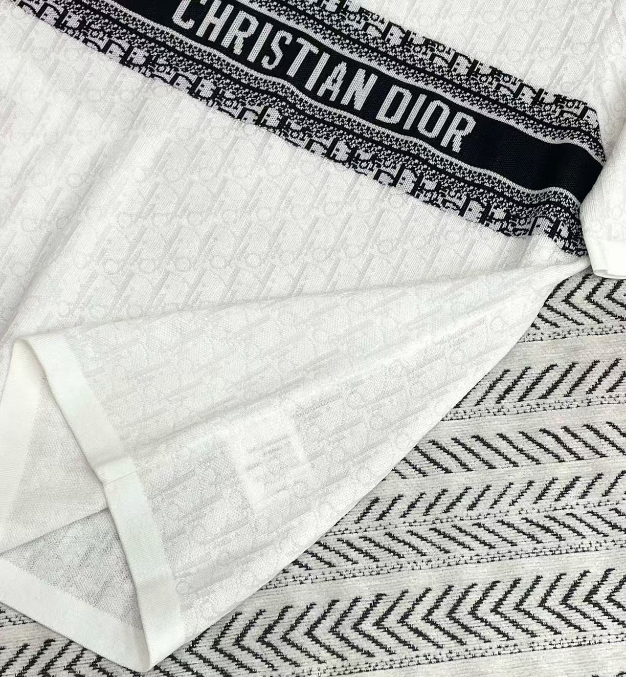 DIOR ジャカード レター テンセル Tシャツ【50%割引+送料無料】