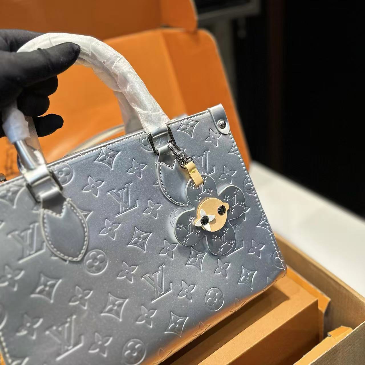 LVパテントレザーハンドバッグ【50％割引+送料無料】