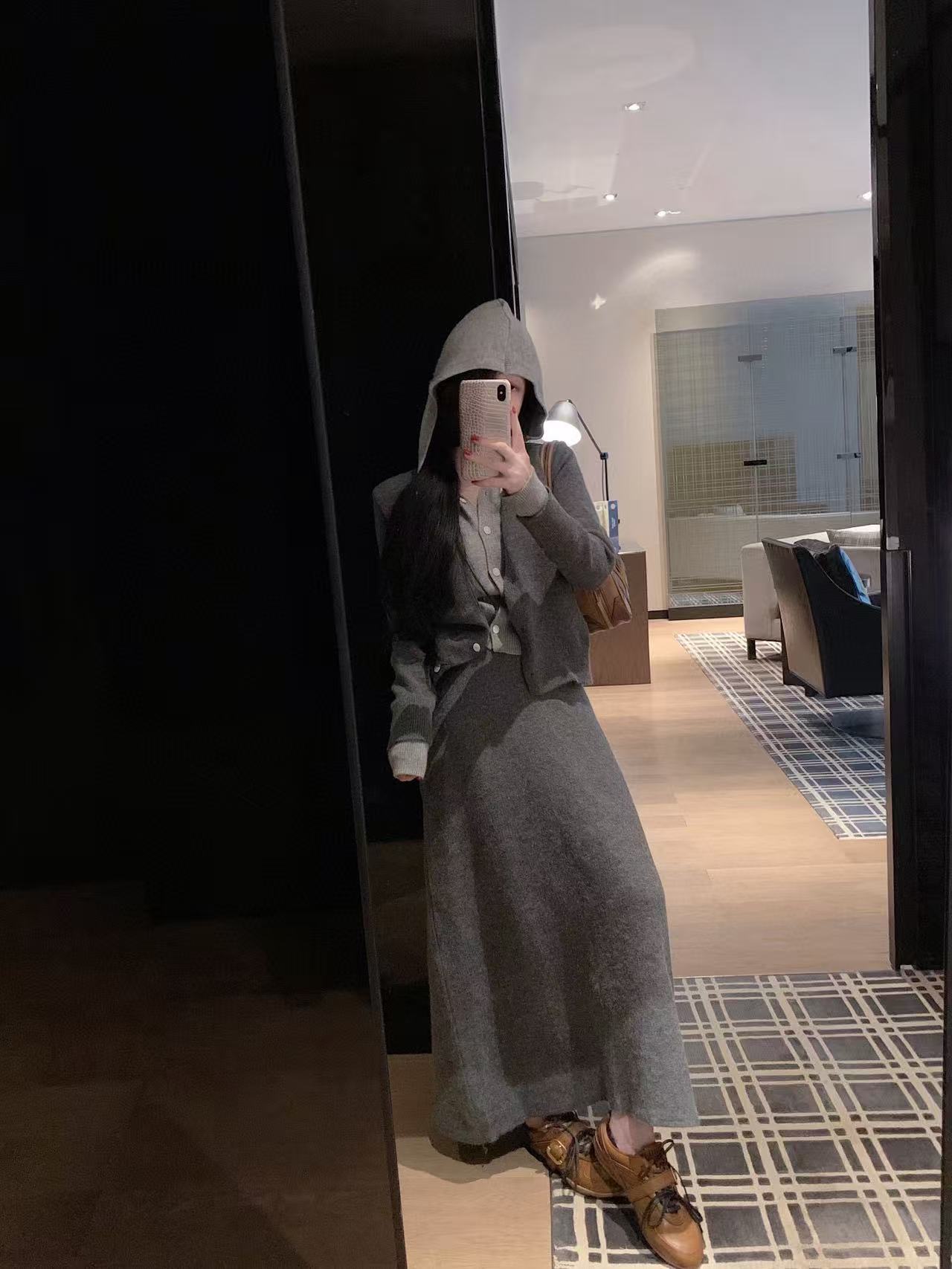 M1UM1U フード付きウールカーディガン+スカート ツーピースセット【50％割引+送料無料】