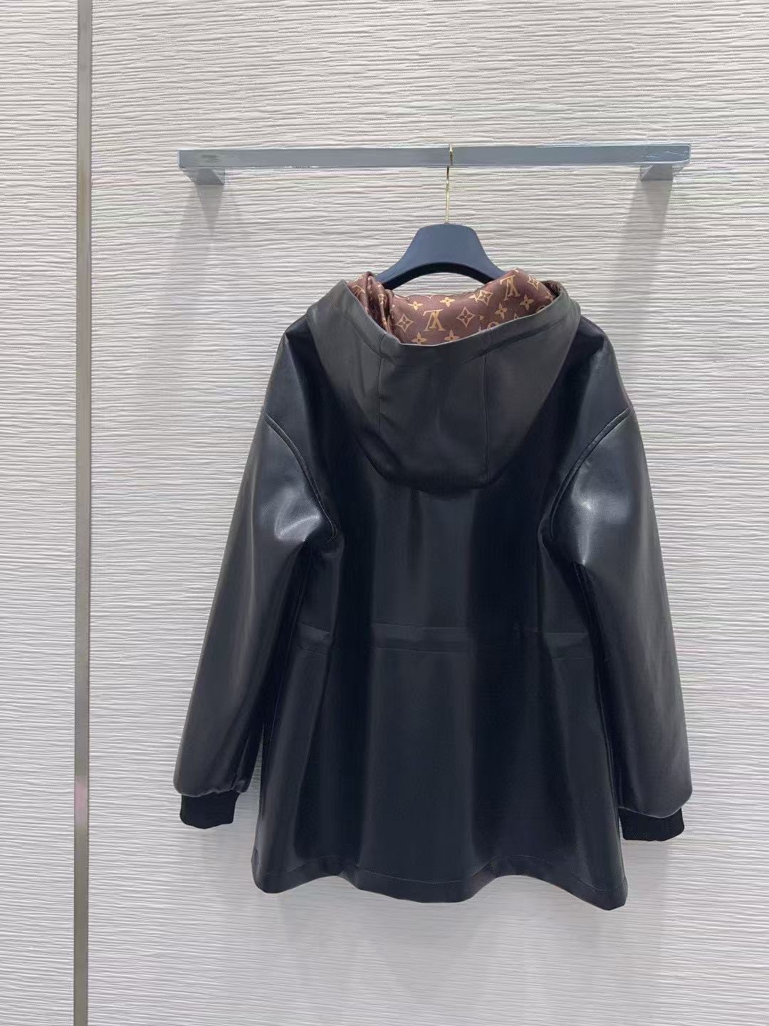 LVフード付きレザーロングコート【50％割引+送料無料】