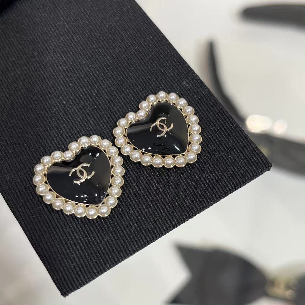 CHANE1 ハート ダブルC パール スタッドピアス【50％割引+送料無料】