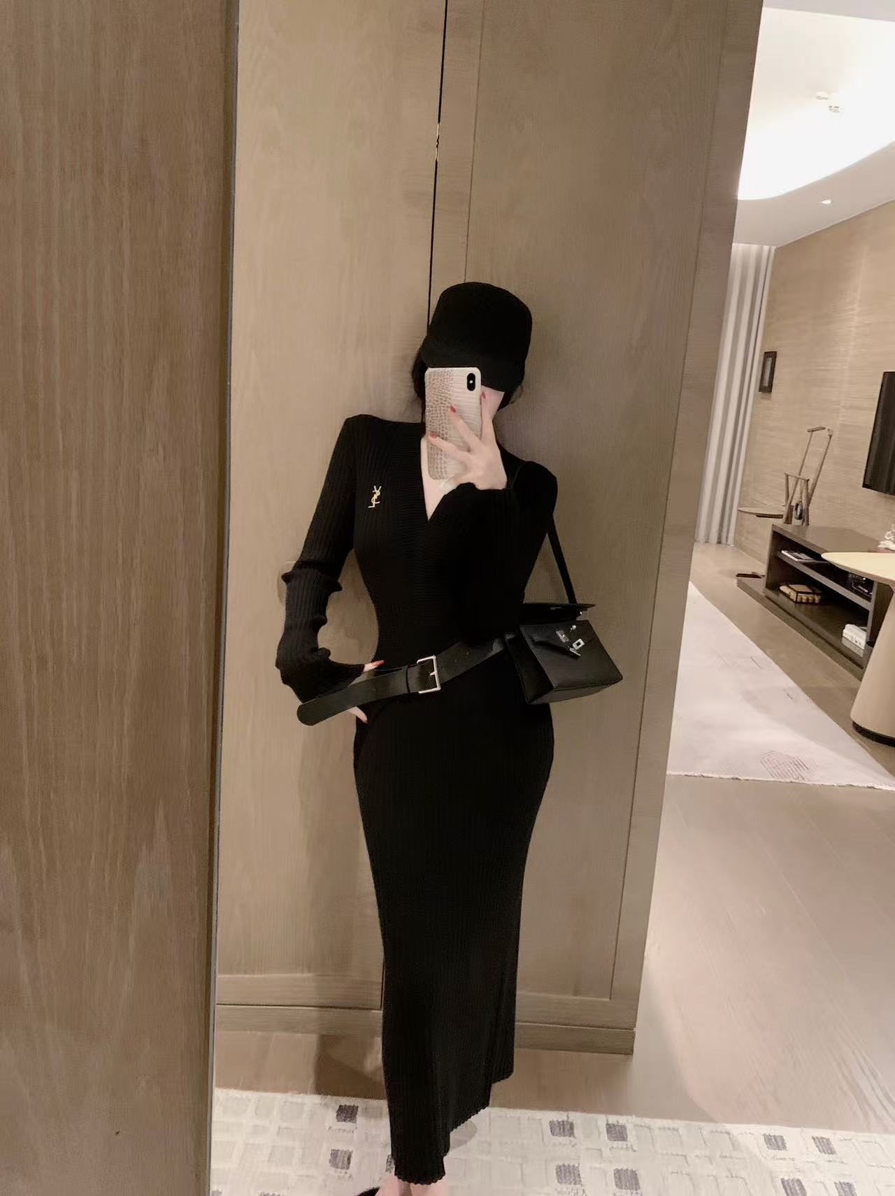 YSLウールVネックフィットドレス【50％割引+送料無料】