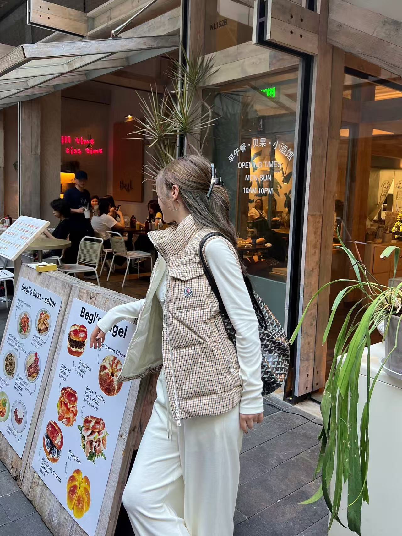 MONCLER千鳥格子柄スタンドカラーダウンベスト【50％割引+送料無料】